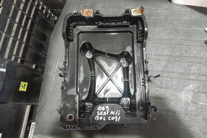 Suport acumulator 1S0915331D 1S0915331D Seat Mii prima generatie