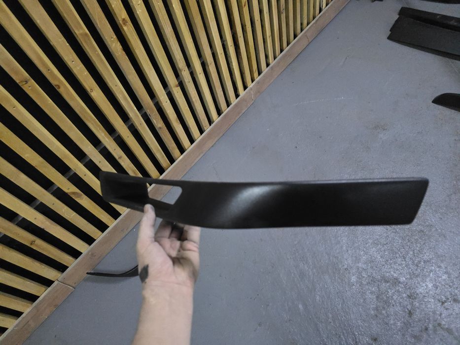 Клыки на передний бампер BMW E34