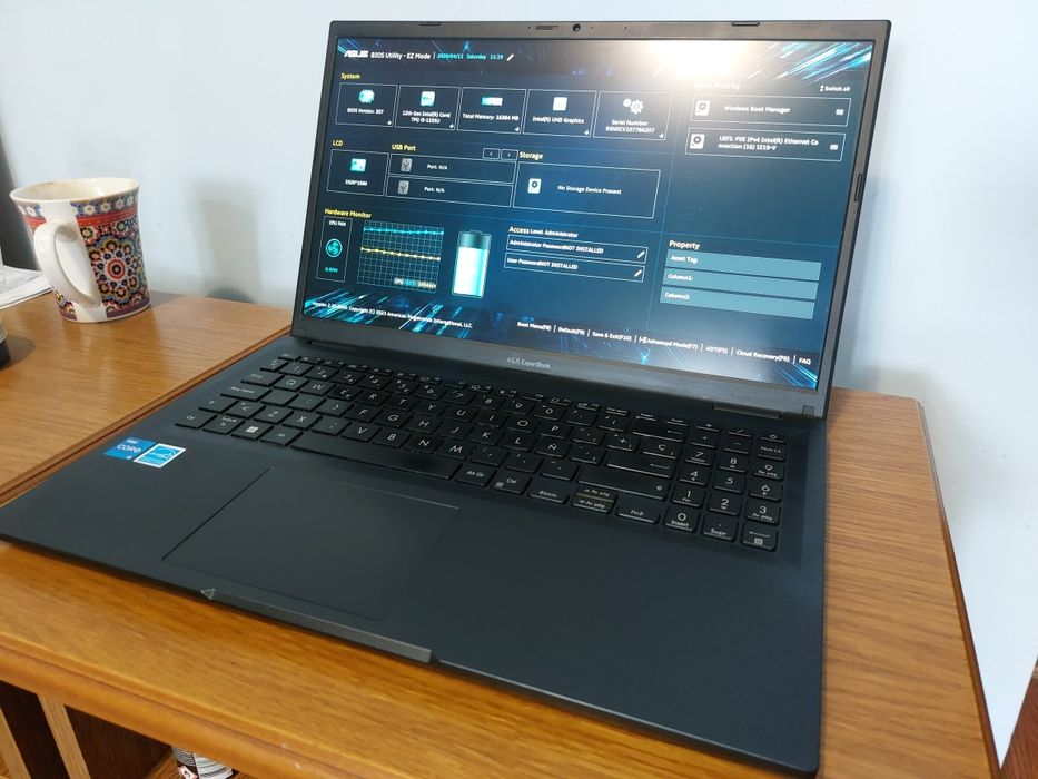 Laptop Asus Expertbook B1 i5 Gen12 1235U 10-core, 16GB, fara SSD/cooler/difuzoare