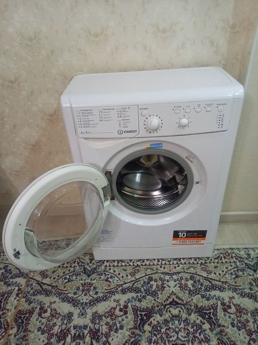 Машинка стиральная indesit
