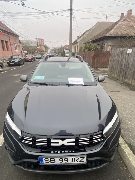 Inchiriez Dacia Sandero Stepway