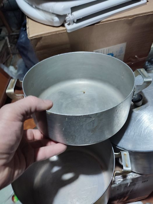 Продам  кастрюли.
