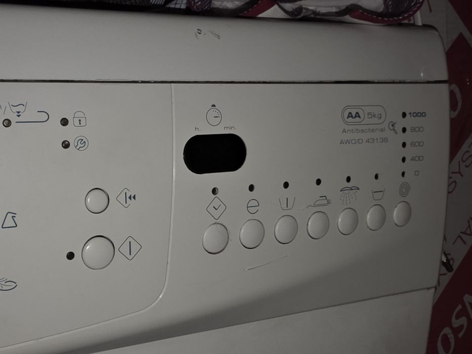 Продам стиральную машину Whirlpool