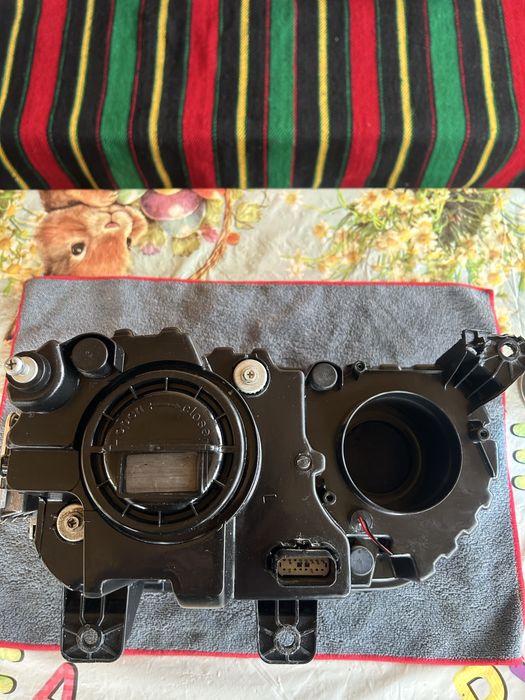 Ксенонов фар за Dodge challenger