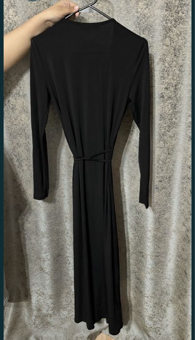 Платье Mango с этикеткой