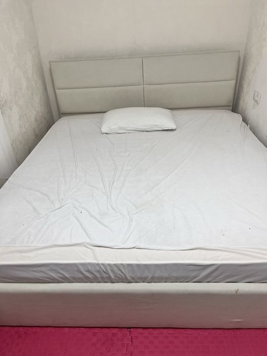 Двухспальная кровать