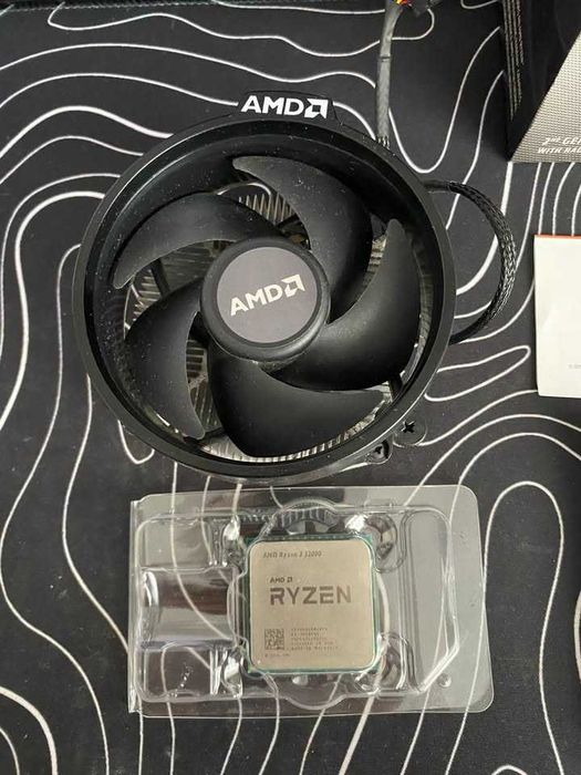 Procesor AMD Ryzen 3 3200G 3.6GHz