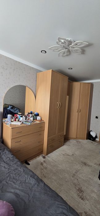 Продам срочно шкаф