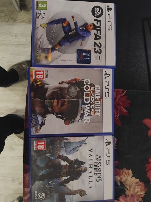 Продавам игри за плейстешън 5