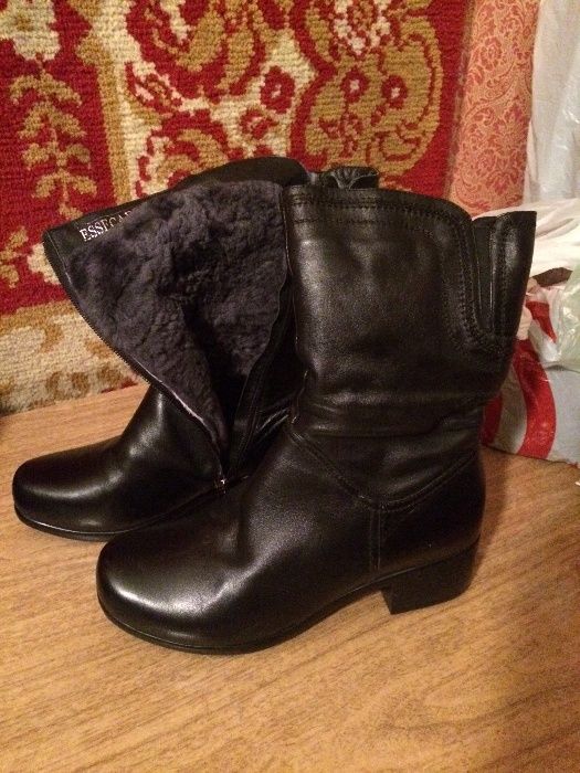 Полусапожки кожаные с натуральным мехом, размер 37, подошва каучук.