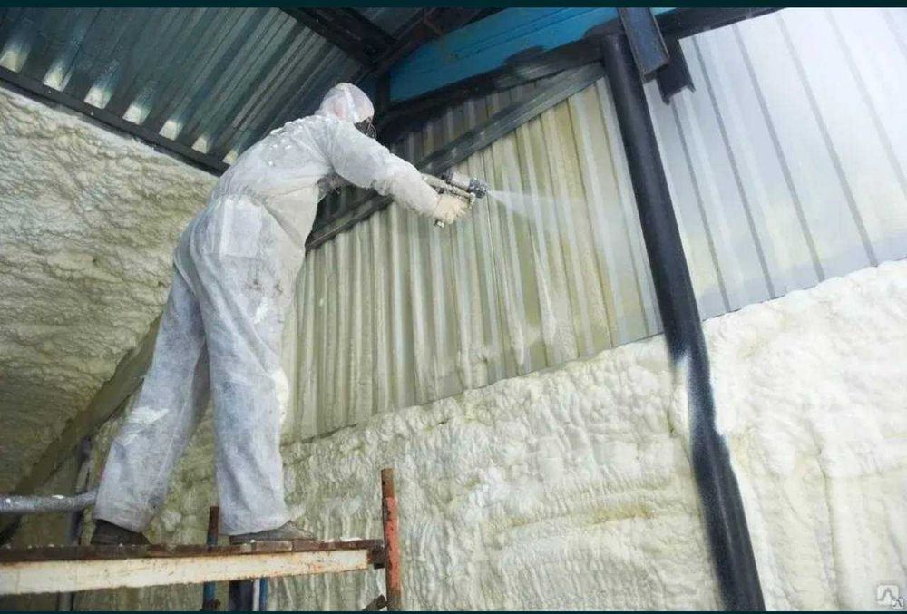 Tom va shiftlarni purkama penopoliuretan PPU bilan izolyatsiya qilish