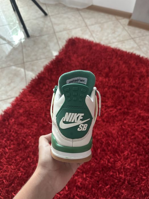 Jordan 4 Pine Green
