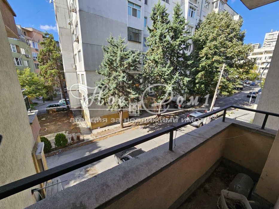 Продава се Двустаен апартамент в с. Левски, Област Варна - 70 кв.м за 2000 €/кв.м - Снимка #3