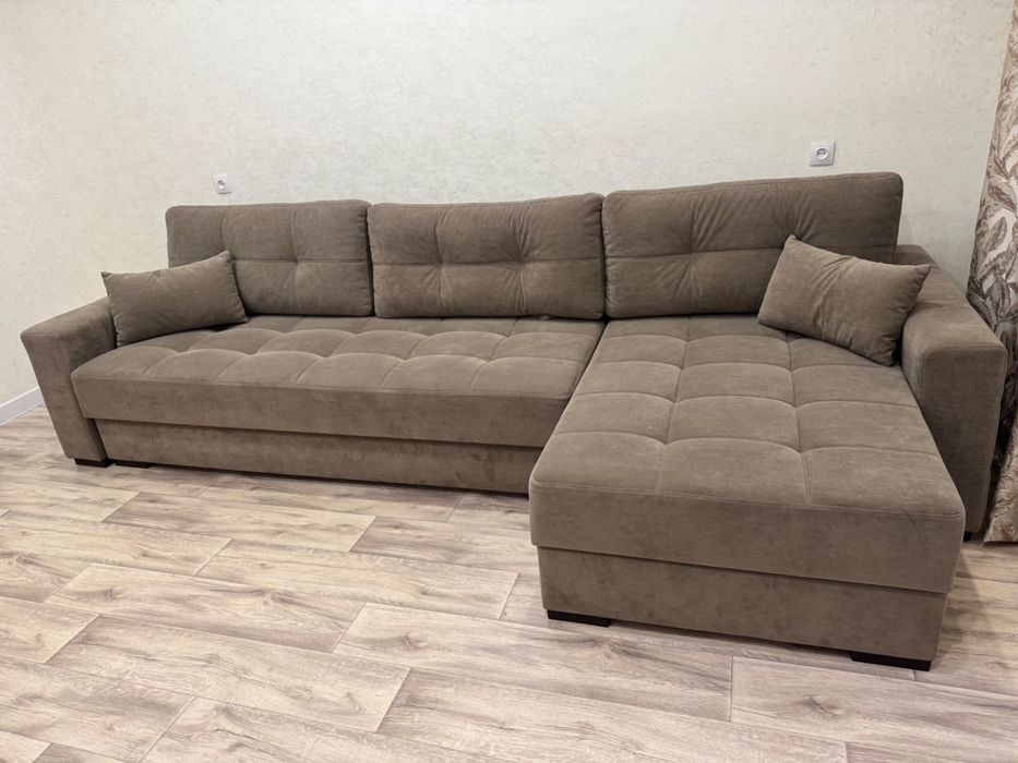 Продам диван для гостиной