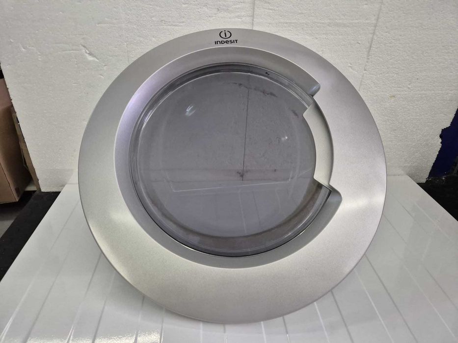 Hublou , usa gri masina de spalat cu uscator Indesit INNEX