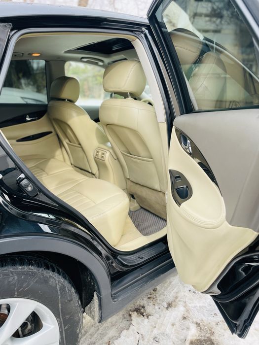 Продаётся своя Infiniti EX35