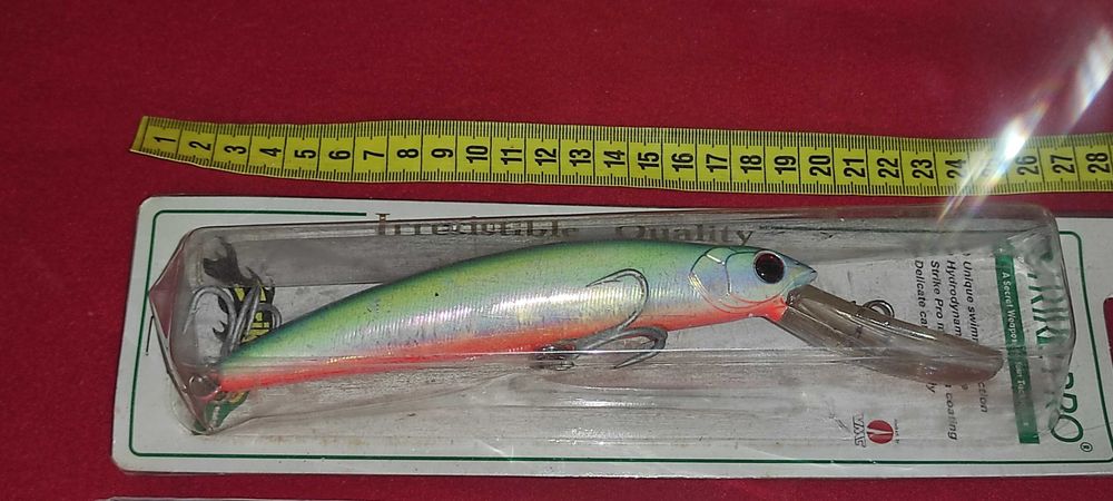 articole pescuit VOBLERE NALUCI - noi nefolosite  INTRE 18 SI 27 CM  6 bucati  pret 250 ron