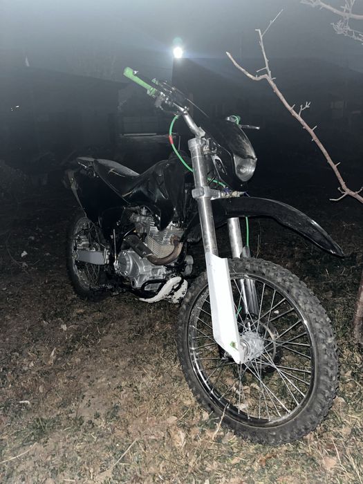 Продам эндуро  06 250 куб