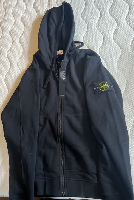 Горнище Stone Island чисто ново!