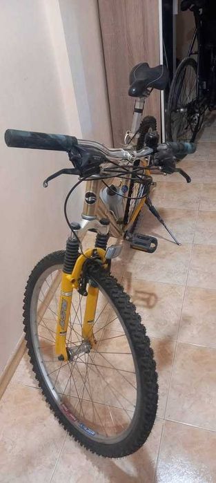 Продавам велосипед Велосипед  GIANТ, ал.рамка,26 цола