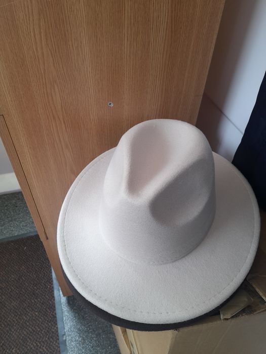 Pălărie Fedora nouă!