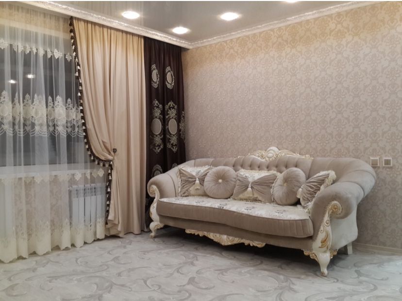 Диван королевский.