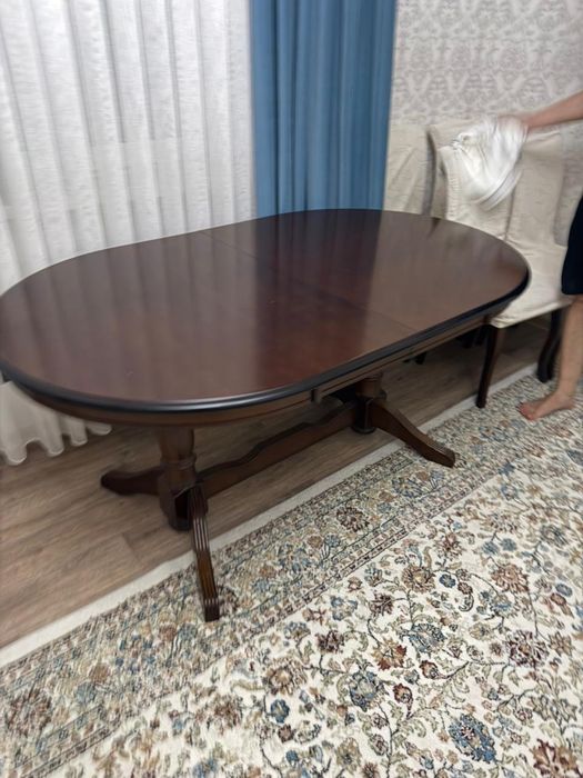 Продам стол для гостей