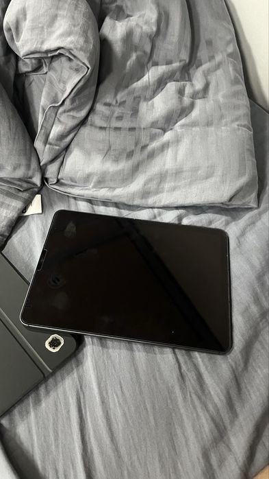 Продам iPad Air 5 (5th Gen) 256 GB Space Gray