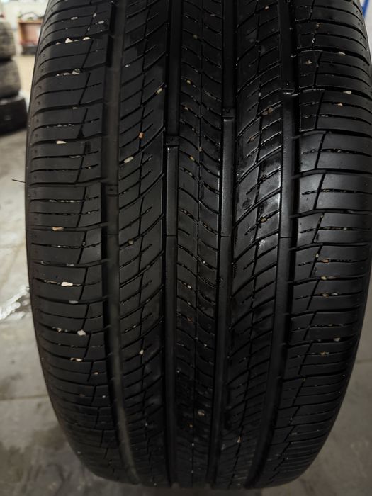 Шины 235/45/19 комплект