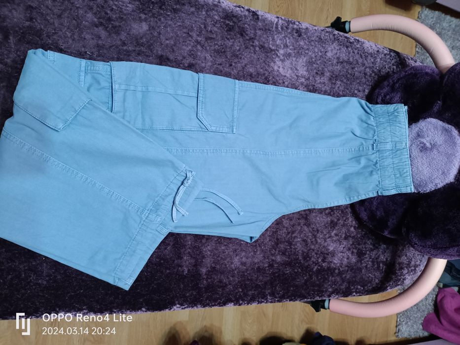 Pantaloni cargo Pull&Bear noi