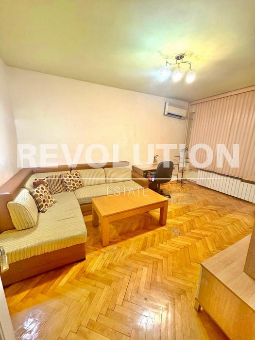 Продава се Двустаен апартамент в Пловдив, Гагарин - 77 кв.м за 1163 €/кв.м - Снимка #1