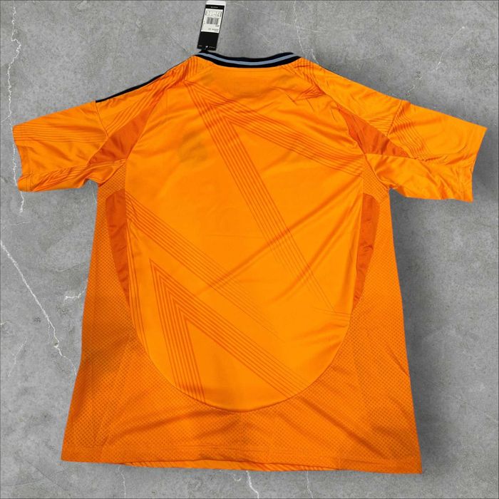 Футболна Тениска на Реал Мадрид / Real Madrid