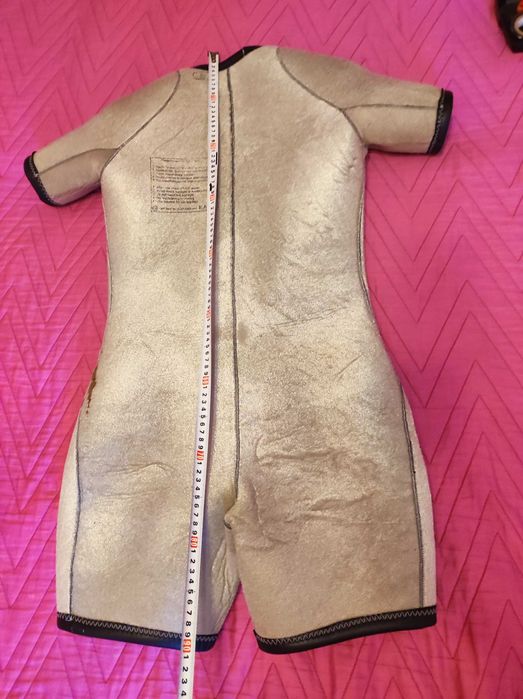 Неопренов костюм - 50 номер, 3 мм.