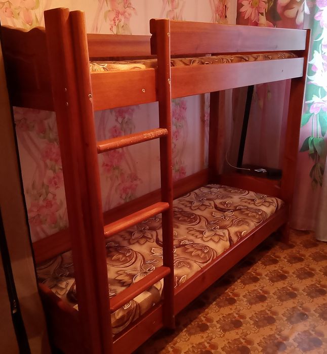 Продам двухъярусную кровать
