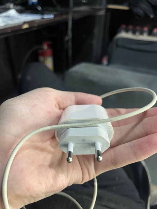 Зарядка для Айфона