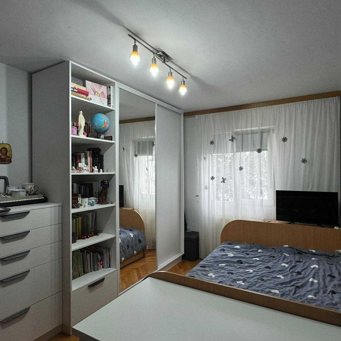Vand apartament strada Bucium