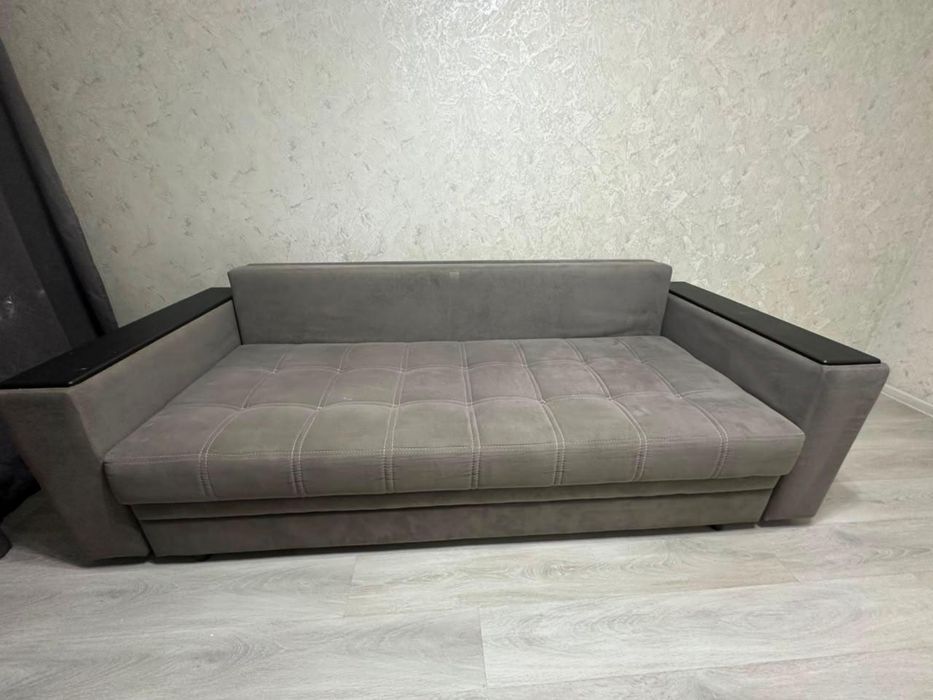 Очень качественный Диван для гостиной