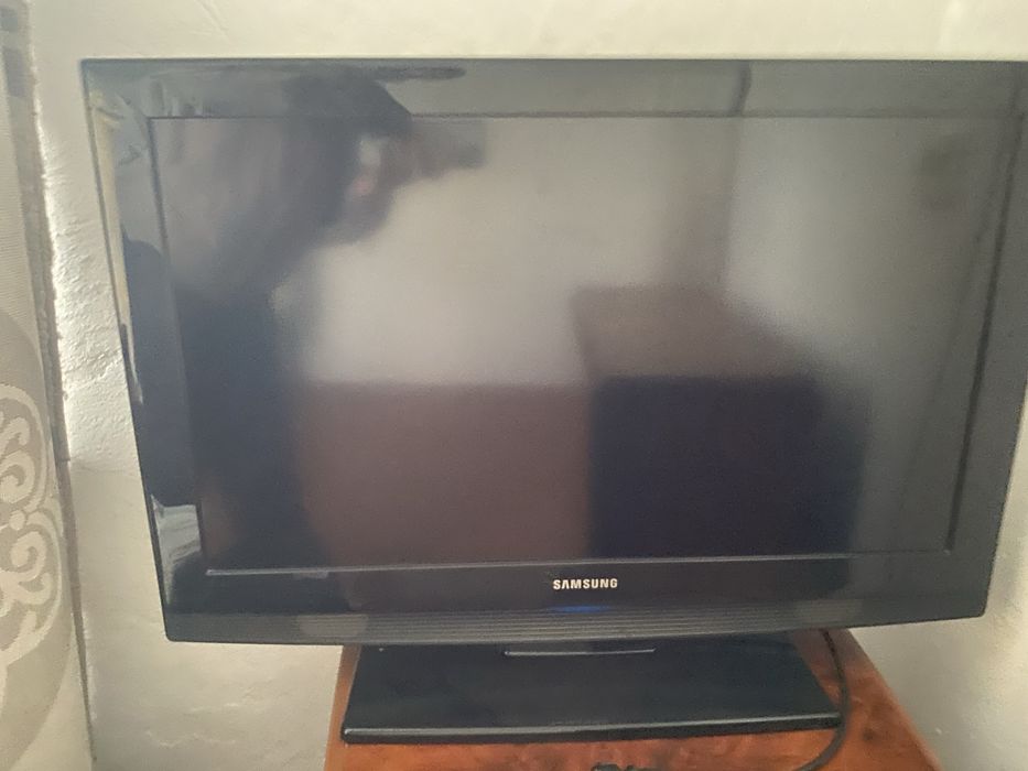 Продам телевизор самсунг