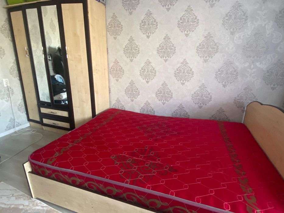 Спальный гарнитур: кровать + шкаф