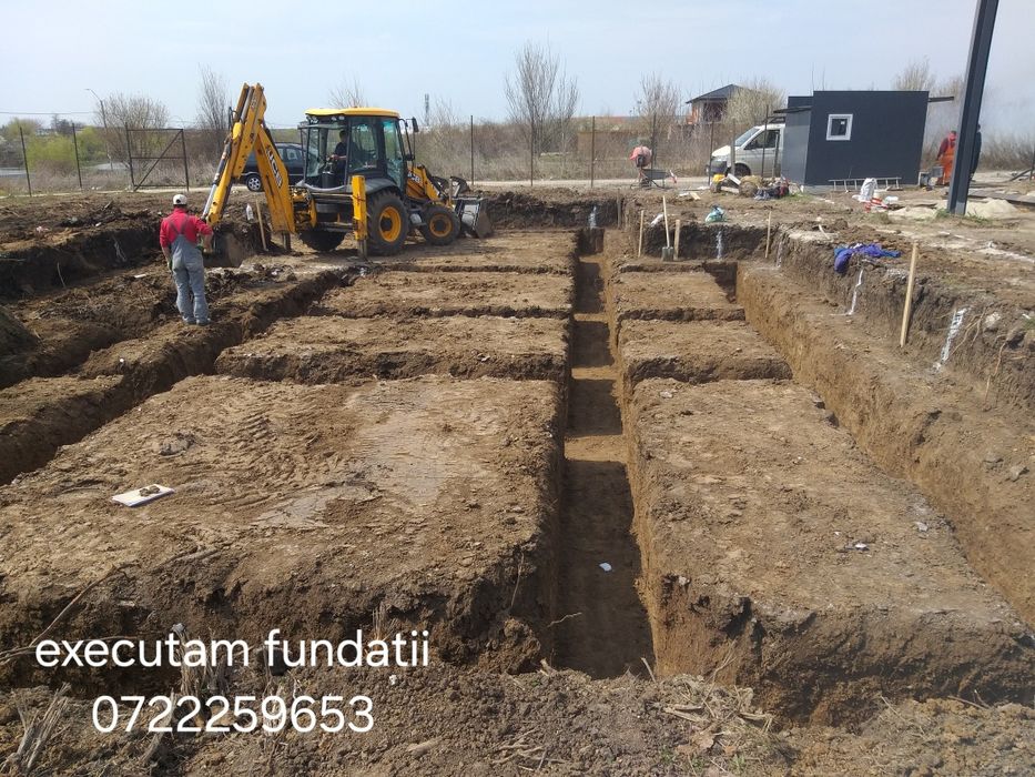 defrișari , excavații , demolari , buldoexcavator cu picon