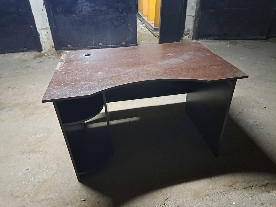 Столы офисные. Доставка через Индрайвер