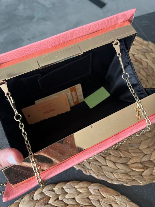 Нова кокетна чанта-книга