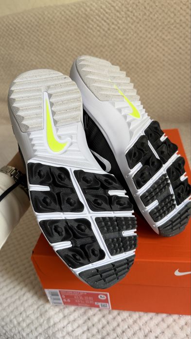 Кросовки Nike женские