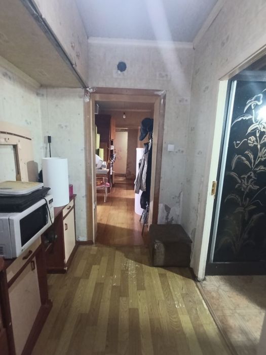 Сергели 8. Продаётся квартира 4/3/9 общ. пл 100 м². Срочно