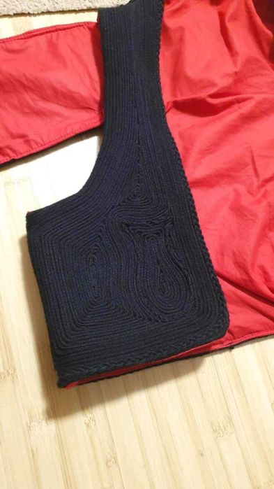 Продавам сирмен чепкен