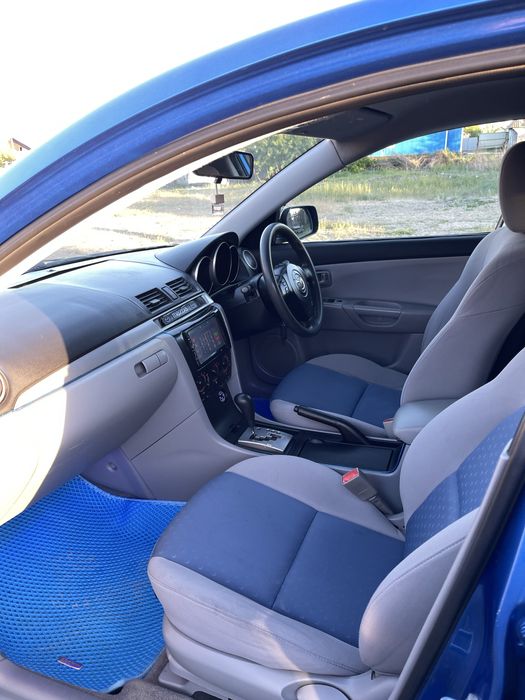 Продам Mazda Axela, 2004года