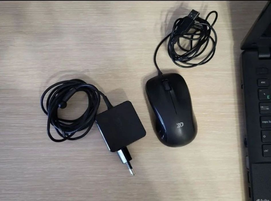 Продам ноутбук ASUS б/у
