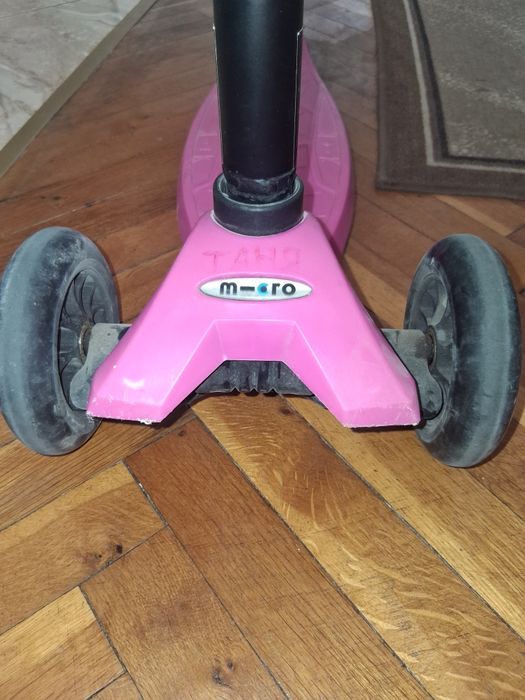 Продавам 2 детски използвани тротинетки