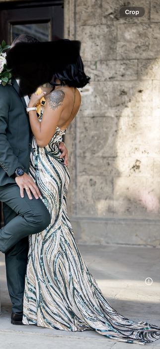 Официална рокля