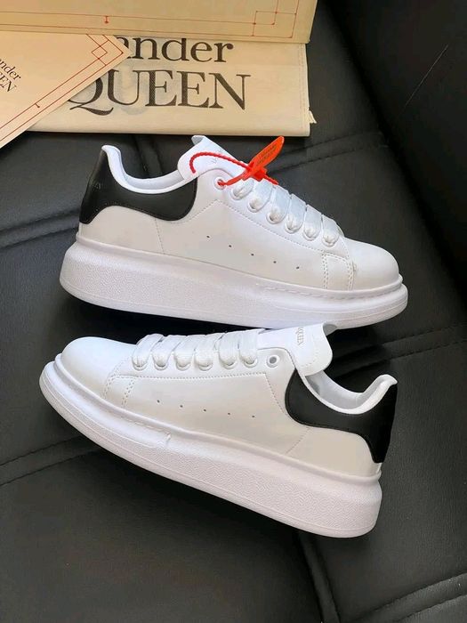 A McQueen Нови Дамски Маратонки с Кутия [36-40 Номер]
